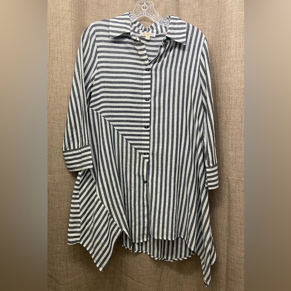 steven edwards Tops - Striped gray and White Women's cotton tunic Top